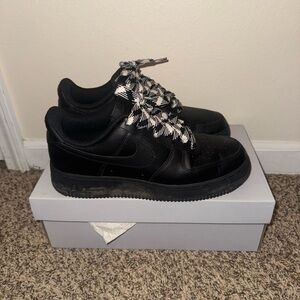 Black Nike Air Force 1